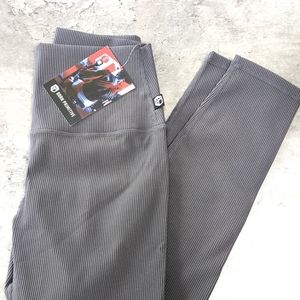 Born Primitive Limitless Leggings, Size L, NWT!